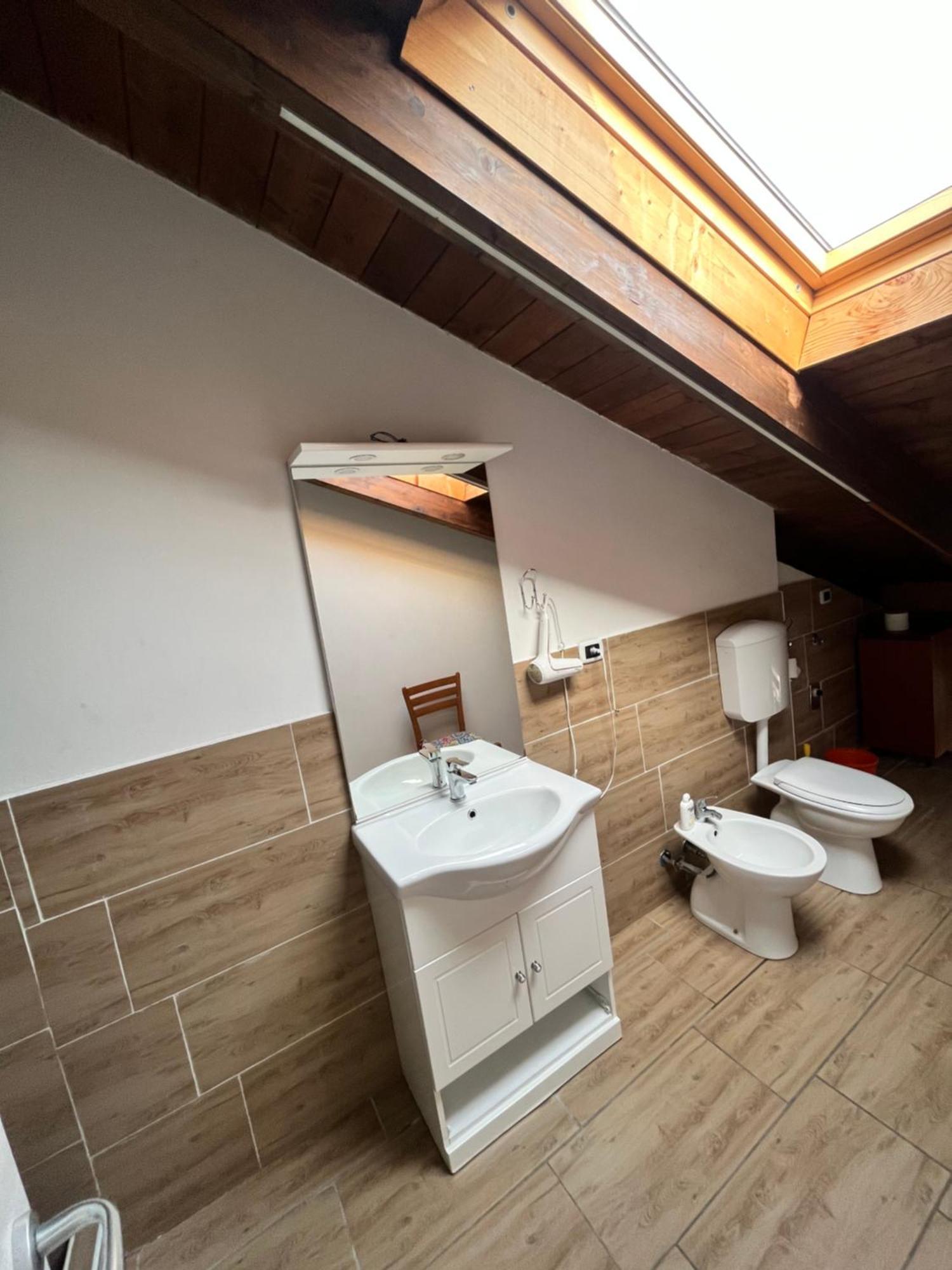 Camera Con Bagno Mirjana Cislago Luaran gambar